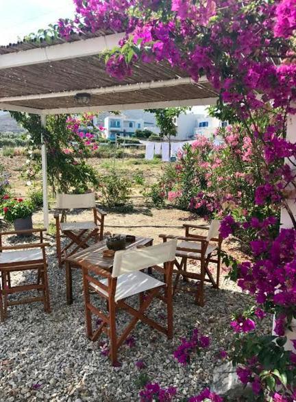 Katapola Vekris Apartments Экстерьер фото
